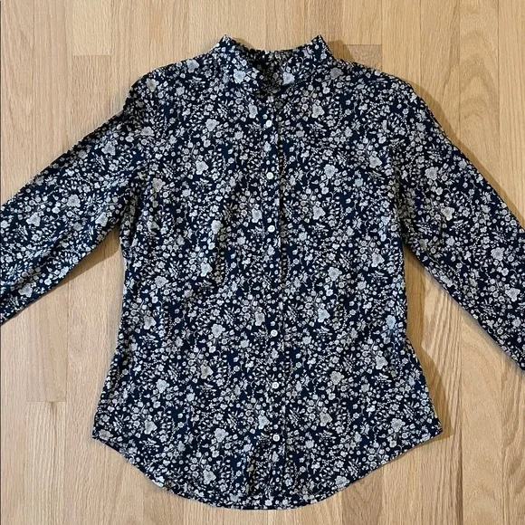 J. Crew Navy Floral Print Button-Down Shirt - Size 4 - Picture 1 of 7